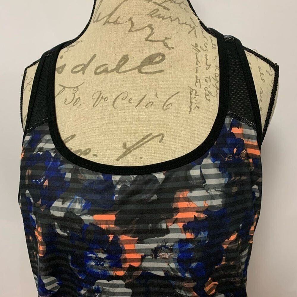 NWOT GAP FIT ATHLETIC RACER BACK TOP SIZE … - Picture 3 of 8
